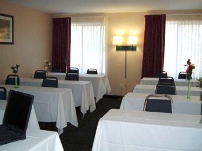 Baymont By Wyndham New Buffalo Facilities photo